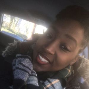 Meet your Posher, Mona